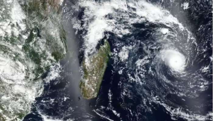 Midhili Cyclone: ఏపీకు తప్పిన ముప్పు, బంగ్లాదేశ్‌లో తీరం దాటనున్న మిథిలి తుపాను