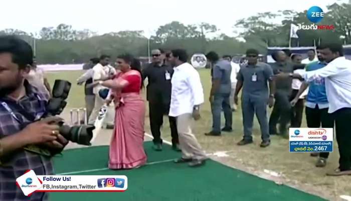 Minister Roja Played Cricket With Cm Jagan 