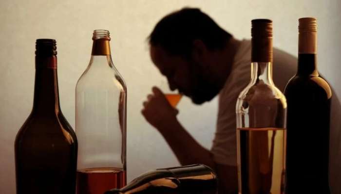 Alcohol Effect: మీ శరీరంలో ఈ లక్షణాలు కనిపిస్తే వెంటనే మద్యం మానేయండి