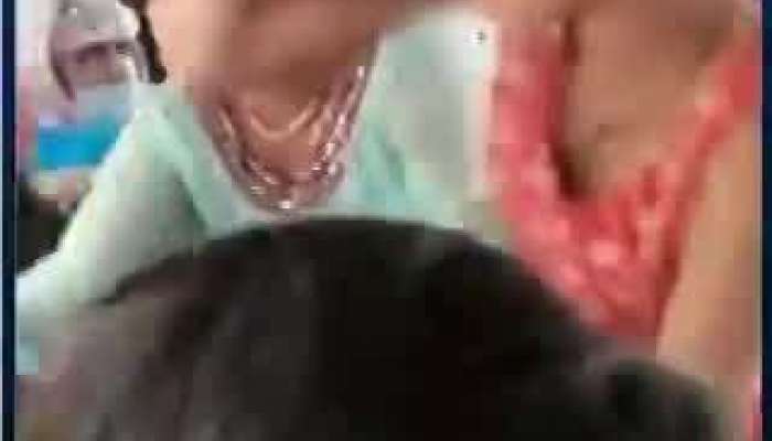 Teen Girls Fighting in bus video goes viral on social media pa