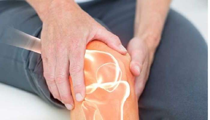 Knee Pains: మోకాలి నొప్పులతో బాధపడుతున్నారా, చిటికెలో మాయం చేసే 3 చిట్కాలు