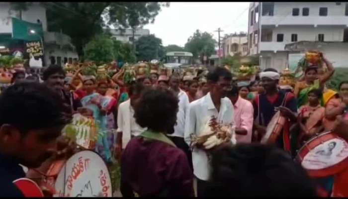 Cock Special Attraction With Gold Ornaments In Bonalu Jathara Kesamudram Rv