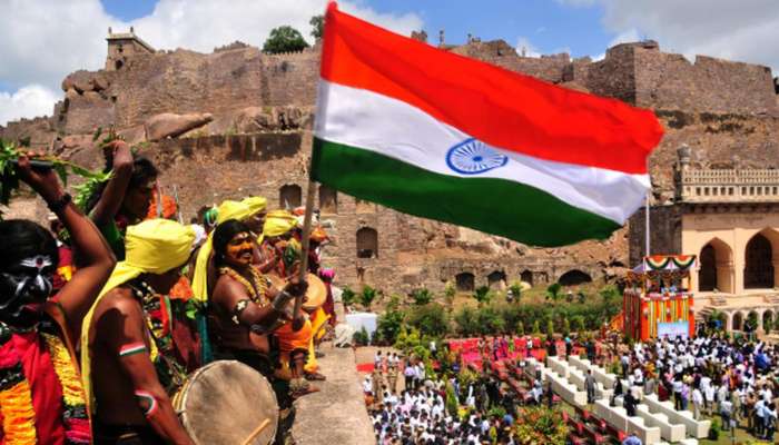 Independence Day: కేసీఆర్‌ బాటలోనే రేవంత్‌.. గోల్కొండలోనే స్వాతంత్ర్య సంబరాలు