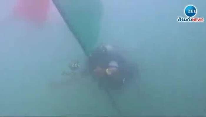 Vizag Scuba Divers: Indian Flag Sensational Visuals Under Sea Water Sd