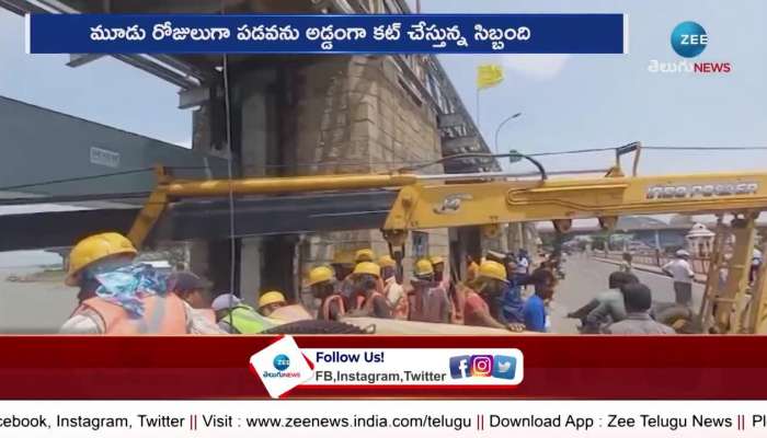  Operation Underway Remove Boats From Prakasam Barrage dh