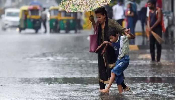 IMD Red Alert: ఈ జిల్లాల్లో అతి భారీ వర్షాలు, ఎవరూ బయటకు రావద్దని హెచ్చరిక