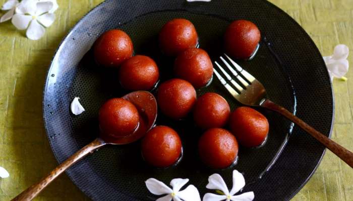 Gulab Jamun: చిలకడదుంపతో  ఇలా  గులాబ్ జామ్ తయారు చేస్తే గిన్నె మొత్తం ఖాళీ చేస్తారు