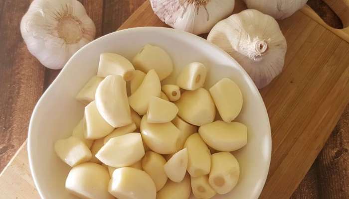 Raw Garlic: పచ్చి వెల్లుల్లి తినడం వల్ల కలిగే ప్రయోజనాలు