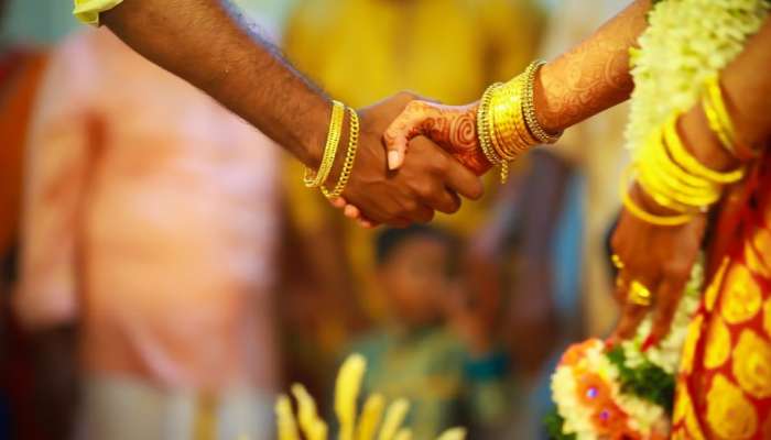 Love Marriage: ప్రేమ వివాహం.. కొత్త అల్లుడిపై మామ బీర్‌ బాటిల్‌తో దాడి