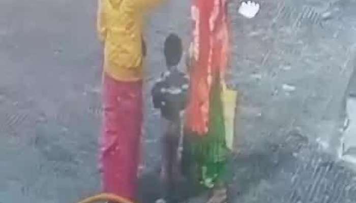 Girl And His Mother Missed In Vemulawada Temple CC Footage Viral Rv