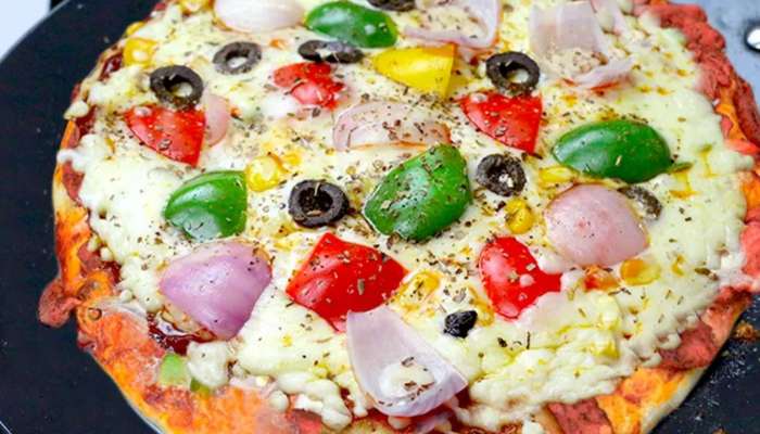 Pizza Recipe: ఈస్ట్ లేకుండా గోధుమ పిండితో ఇంట్లోనే హెల్దీ పిజ్జా రెడీ...