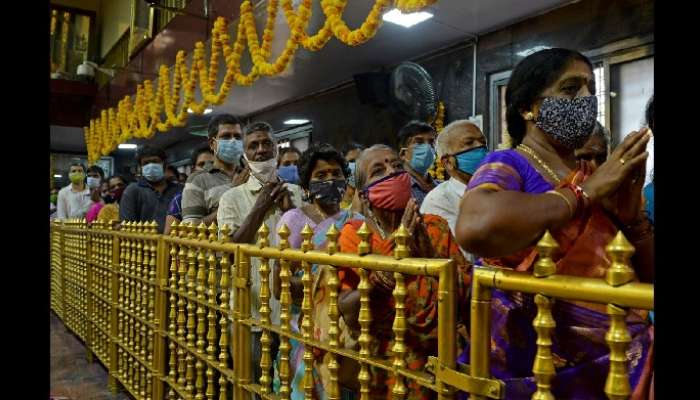 Tirumala VIP Darshans: తిరుమలలో భారీగా వీఐపీ దర్శనాలు, ప్రాణాలు పోతున్న మారని టీటీడీ