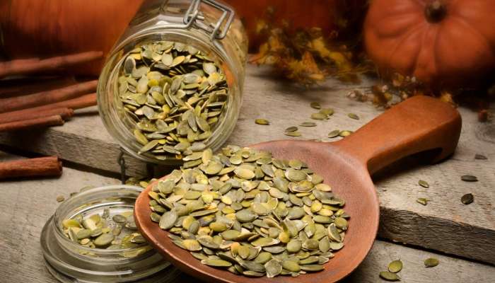 Pumpkin Seeds: గుమ్మడి గింజలు రోజు తింటే ఈ జబ్బులు పారిపోతాయి..