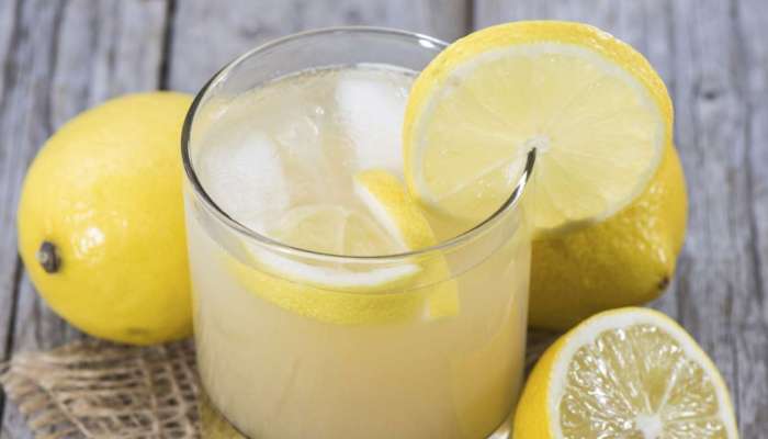 Lemon Juice: నిమ్మకాయ రసాన్ని ప్రతిరోజు ఇలా తాగితే బోలెడు లాభాలు!!