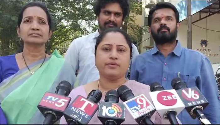 Reddy Women Lodge FIR On Teenmar Mallanna Hate Comments Of Caste Rv