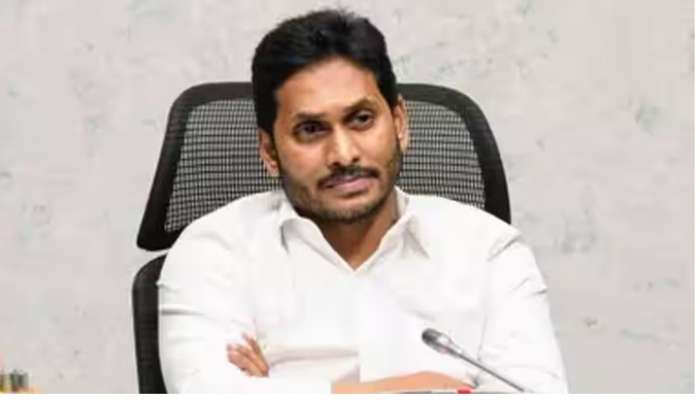 Ys Jagan Strategy: షర్మిలకు జగన్ షాక్, త్వరలో పార్టీలో మరో ఇద్దరు సీనియర్ కాంగ్రెస్ నేతలు