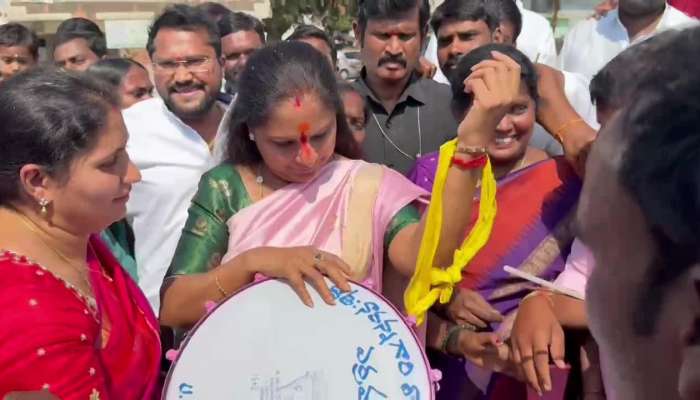 MLC Kavitha Plays Dappu In KCR Birthday Celebrations Rv