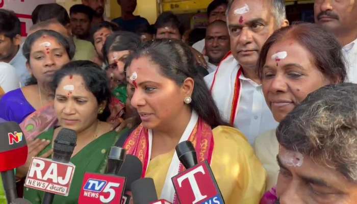 K Kavitha Offers Pooja At Vemulawada Temple Occasion Of Maha Shivaratri Rv