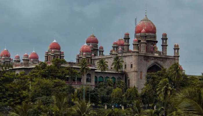 Telangana: దిల్‌షుక్‌ నగర్‌ జంట పేలుళ్ల కేసు.. సంచలన తీర్పు వెలువరించిన తెలంగాణ హైకోర్టు..!  