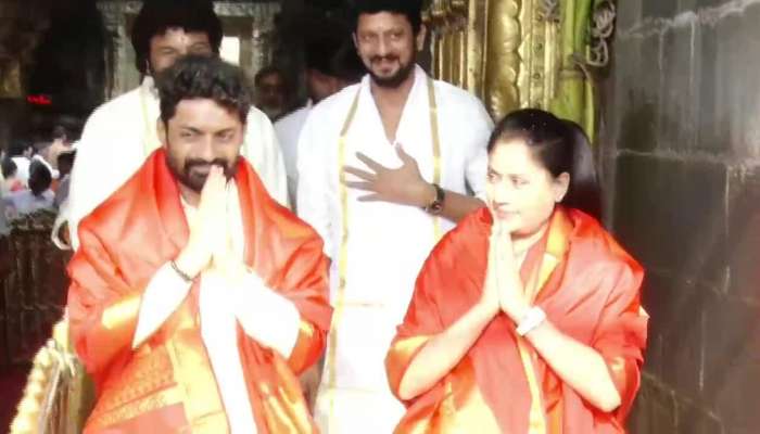 Hero Kalyan Ram And Actress Vijayashanthi Visits To Tirumala Rv
