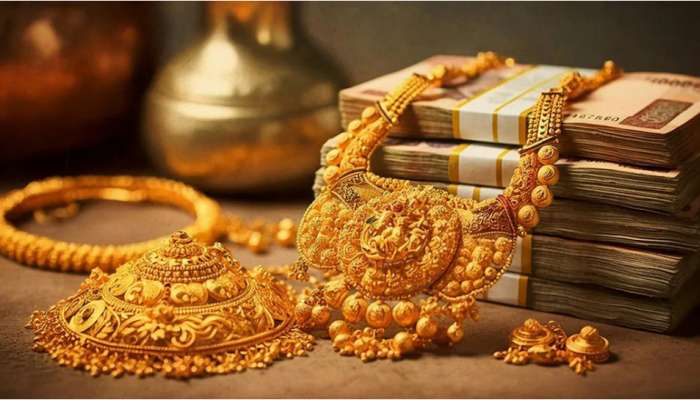 Gold Rate: గోల్డ్ లవర్స్ కు సూపర్ బంపర్ న్యూస్.. తులం బంగారం ధర రూ. 27000లు తగ్గుతుందా?