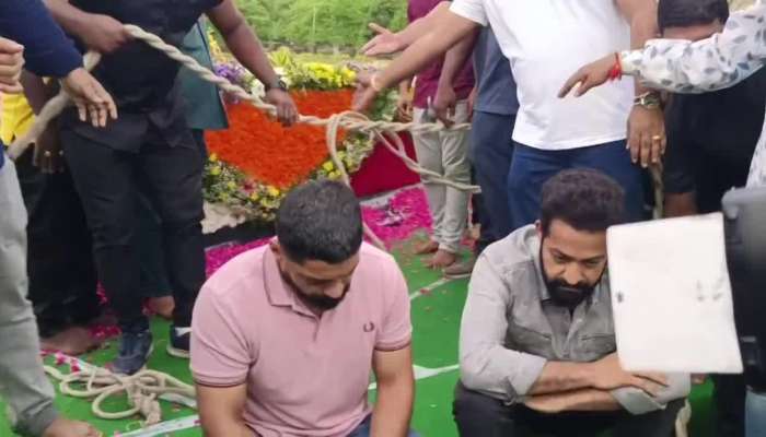 Fans Over Action They Tried To Attack On Jr NTR And Kalyan Ram At Tankbund
