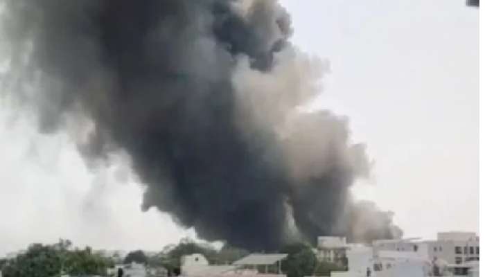 Ahmedabad Plane Crash: అహ్మదాబాద్ విమాన దుర్ఘటనలో 100 మంది మృతి? విమానంలో మాజీ సీఎం 