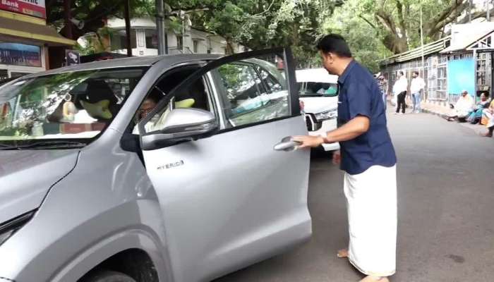 Telangana Minister Vivek Visits To Tirumala Temple