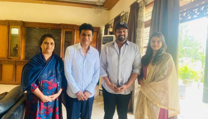 Manchu Manoj: కర్నాటక సీఎం తో పాటు కన్నడ స్టార్ హీరో శివన్నను  మర్యాద పూర్వకంగా కలిసిన మంచు మనోజ్.. 