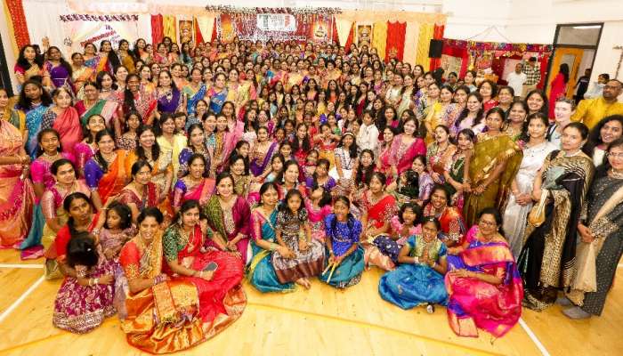 Bathukamma: తెలంగాణ సంస్కృతి విశ్వవ్యాప్తం.. ఐర్లాండ్‌లో ఘనంగా బతుకమ్మ సంబరాలు