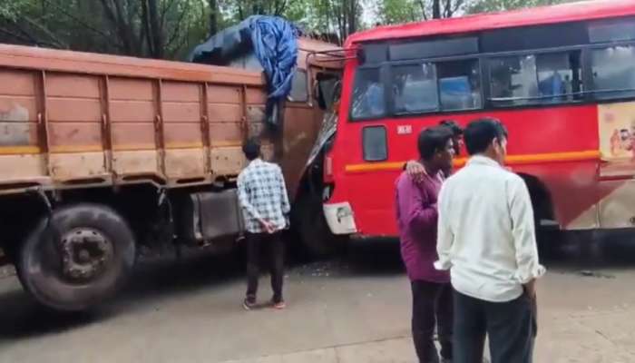 Vikarabad bus Accident Video: వికారాబాద్‌లో మరో ఘోరం..  సిమెంట్‌లారీని ఢీకొన్న ఆర్టీసి బస్సు.. పలువురికి తీవ్ర గాయాలు..  షాకింగ్ వీడియో..