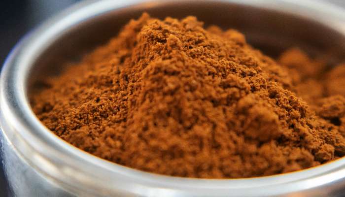 Turmeric: పసుపులో ఈ పదార్థం కలిపి రాస్తే చాలు.. బంగారు వర్ణం ఛాయ మీ సొంతం..!