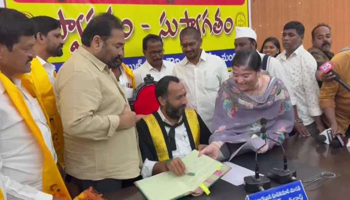 Deputy Mayor Roop Kumar Yadav Assumes Charge as In-Charge Mayor of Nellore