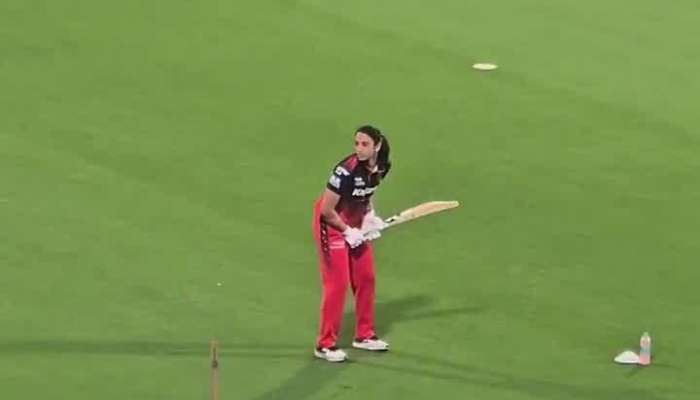 Smriti Mandhana Irritated By A Cameraman Ahead Of The WPL 2026 Opener