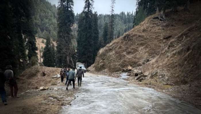 Jammu Kashmir Accident: జమ్మూ కశ్మీర్‌లో లోయలో పడ్డ ఆర్మీ వాహనం.. 10 మంది సైనికులు మృతి..!