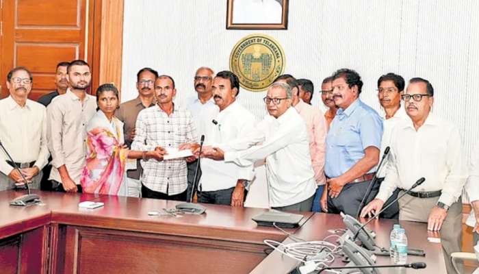 Retired Employees: కానిస్టేబుల్ సౌమ్య కుటుంబానికి రిటైర్డ్ ఉద్యోగుల అండ