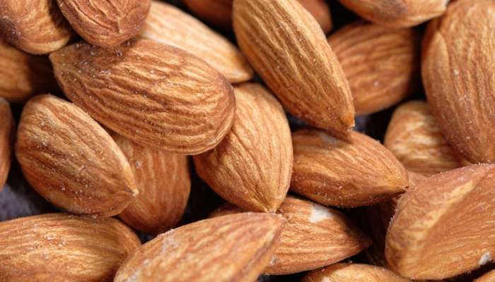 Almonds Side Effects: బాదం ఇలా తింటే మద్యపానం కంటే ప్రమాదకరమని మీకు తెలుసా