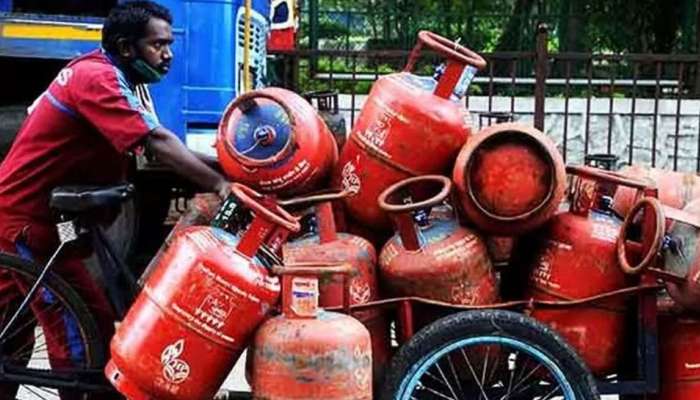 LPG Price Hike: పండుగ ముందు సామాన్యులకు బిగ్‌ షాక్‌.. భారీగా పెరిగిన ఎల్‌పీజీ గ్యాస్‌ సిలిండర్‌ ధరలు..!