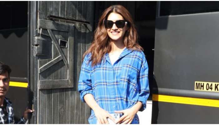 Kriti Sanon: పొట్టి నిక్కరులో థైస్ చూపిస్తున్న మహేష్ బాబు హీరోయిన్!