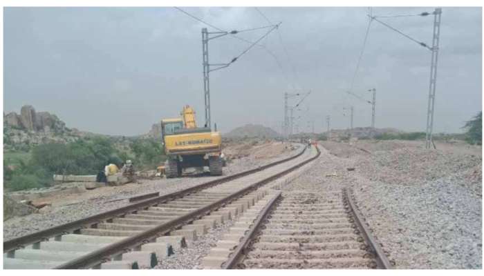 New Railway Line: తెలంగాణకు కేంద్రం గుడ్‌న్యూస్‌.. మరో కొత్త రైల్వే మార్గానికి గ్రీన్‌ సిగ్నల్‌.. 