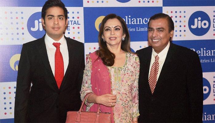 Mukesh Ambani Facts: ముఖేష్ అంబానీ నిమిషానికి 23 లక్షలు సంపాదిస్తాడు తెలుసా ? Mukesh Ambani Facts: ముఖేష్ అంబానీ నిమిషానికి 23 లక్షలు సంపాదిస్తాడు తెలుసా ?