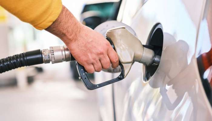 Petrol Diesel Prices: దేశ ప్రజలకు శుభవార్త చెప్పిన మోదీ సర్కార్..పెట్రోల్, డీజీల్ పై ట్యాక్స్ రద్దు..భారీగా తగ్గనున్న ధరలు 