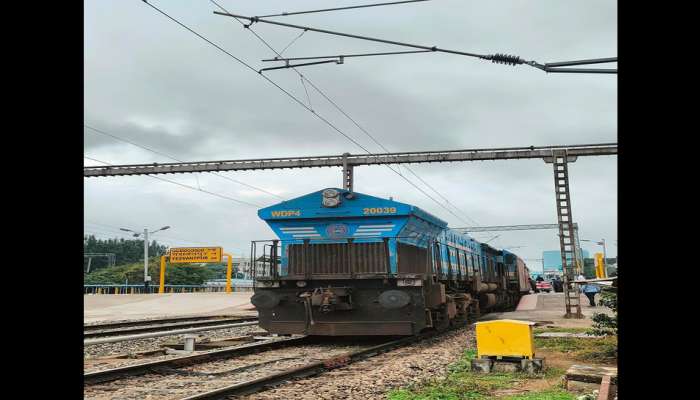 Shortest Train: మనం దేశంలో అతి చిన్న రైలు ఇదే.. ఎక్కడైనా లిఫ్ట్ ఇచ్చే ఏకైక ట్రైన్