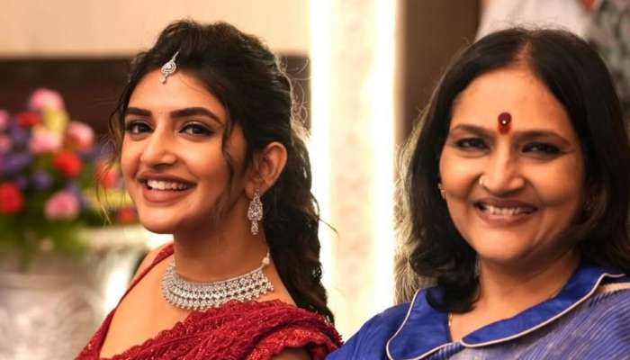 Sreeleela Mother: శ్రీలీల తల్లి గురించి ఎవరికి తెలియని షాకింగ్ నిజాలు.. బాషా తరహాలో బ్యాక్ గ్రౌండ్..   