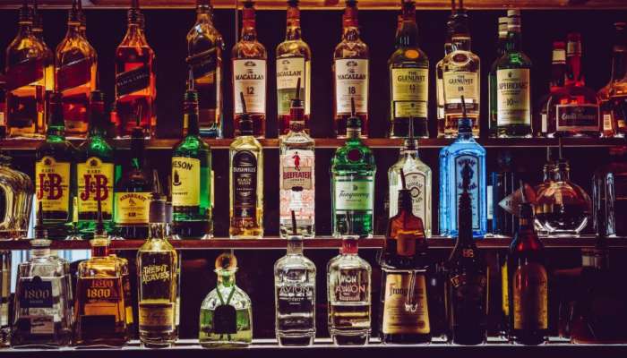 Liquor: మందుబాబులకు డబుల్‌ కిక్కిచ్చే అప్డేట్‌.. ఆ ప్రముఖ బ్రాండ్లు కూడా రూ. 99కే విక్రయం..