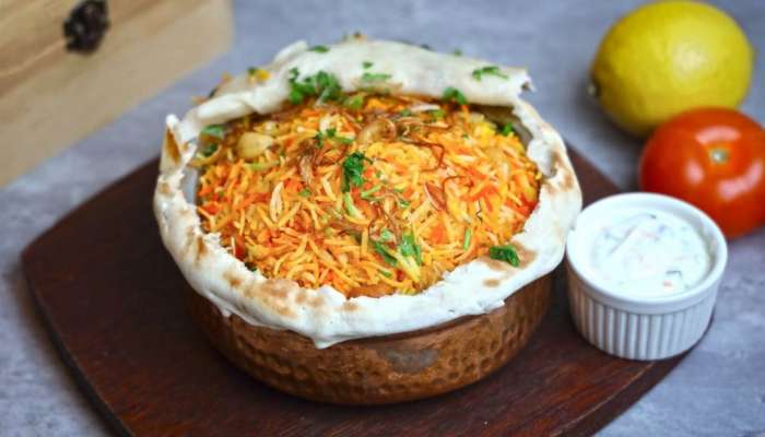 Dum Biryani: చికెన్, మటన్ బిర్యానీ తిని బోర్ కొట్టిందా..టమాటలతో దమ్ బిర్యానీ ట్రై చేయండి..టేస్ట్ వేరే లెవల్ అంతే 