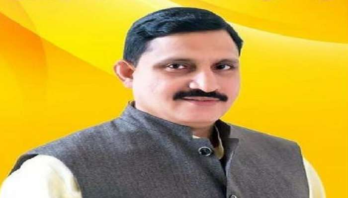 టీడీపీ నేత, రాజ్యసభ సభ్యుడు సుజనా చౌదరి ఇంట్లో సోదాలు టీడీపీ నేత, రాజ్యసభ సభ్యుడు సుజనా చౌదరి ఇంట్లో సోదాలు