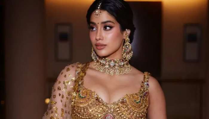 Janhvi Kapoor: జాన్వీపాపపై కన్నేసిన మ్యూజిక్ డైరెక్టర్.. శ్రీదేవీలా గ్రేస్ ఉందంటూ షాకింగ్ కామెంట్స్.. మ్యాటర్ ఏంటంటే..?