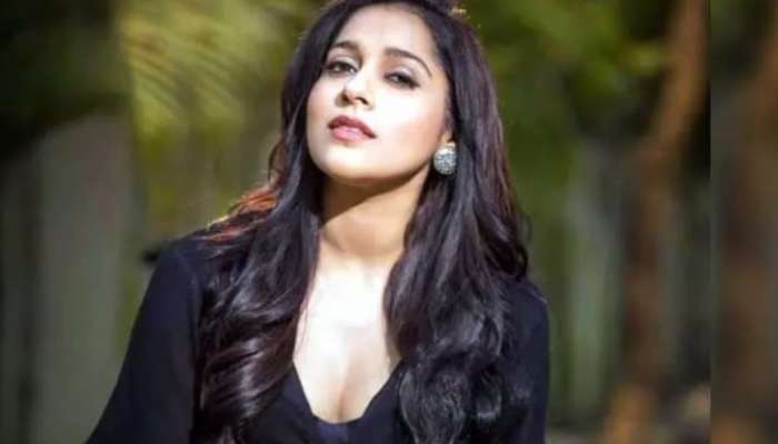 Anchor Rashmi: ఎగస్ట్రాలు చేస్తే ఆ పనిచేయండి.!. ఖమేనీ మద్దతు దారులపై యాంకర్ రష్మి సంచలన ట్విట్.. ఏమనిందంటే..?