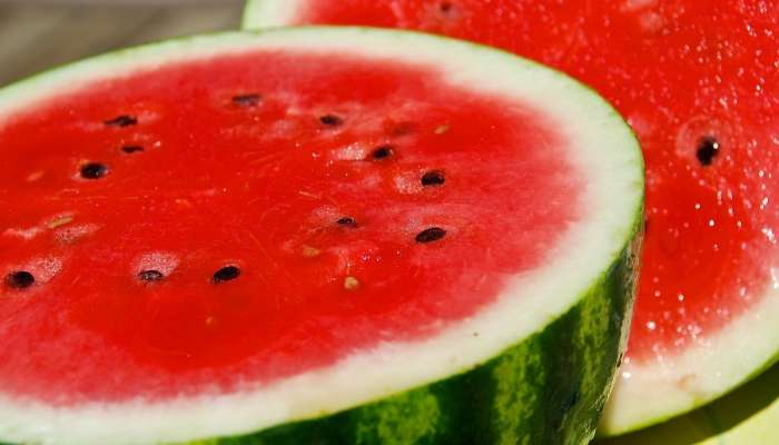 Watermelon Tips: పుచ్చకాయ కోయకుండా తీపిగా ఉందో లేదో తెలుసుకోవడం ఎలా